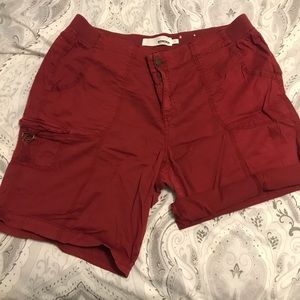 Versatile lightweight shorts
